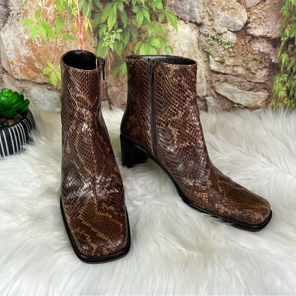 VIA SPIGA Reptile Leather Square Toe Ankle Boots, 6M - Picture 7 of 11